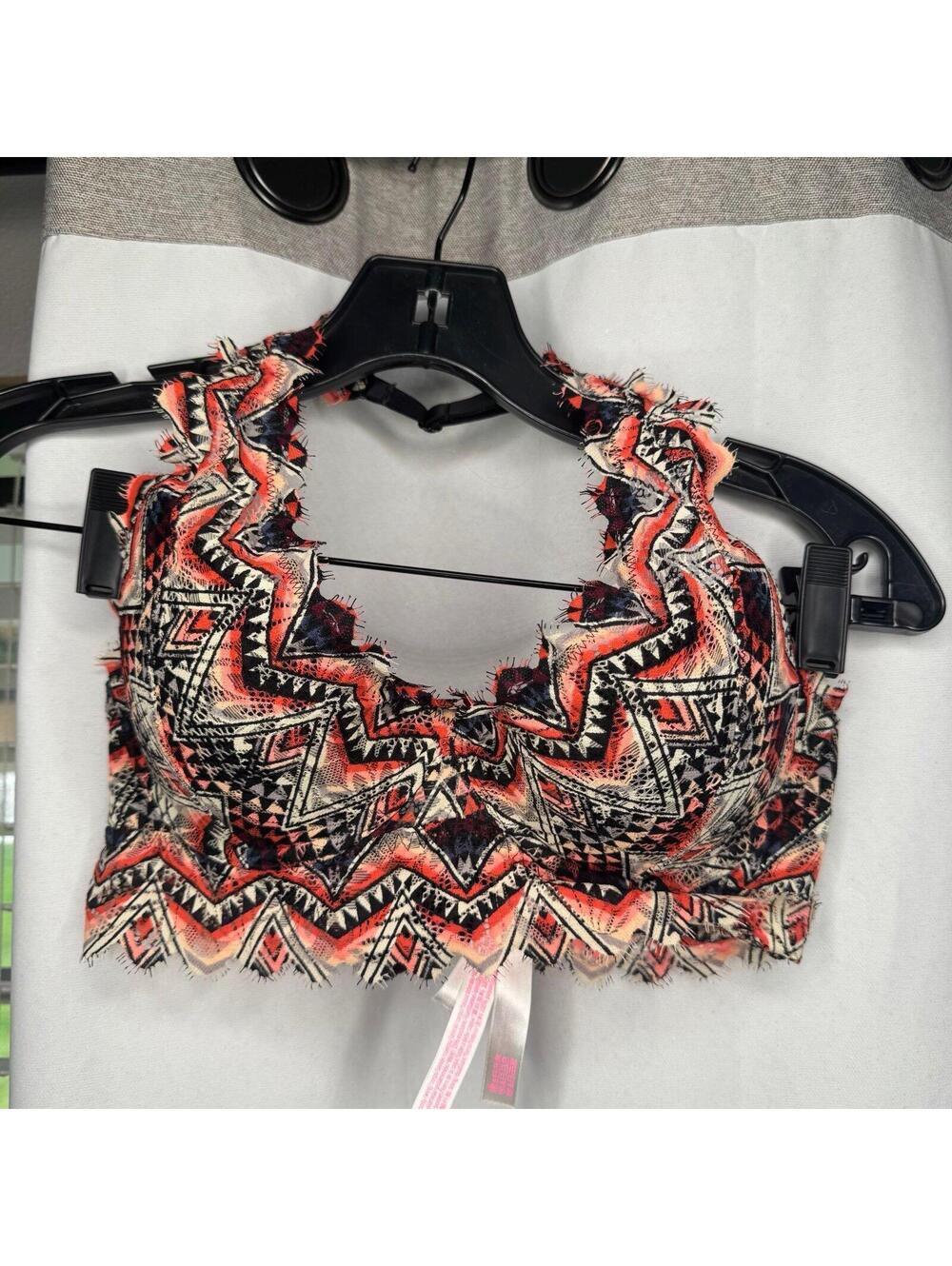 Victoria’s Secret PINK / lace Halter Bralette / Adjustable / Geometric Print